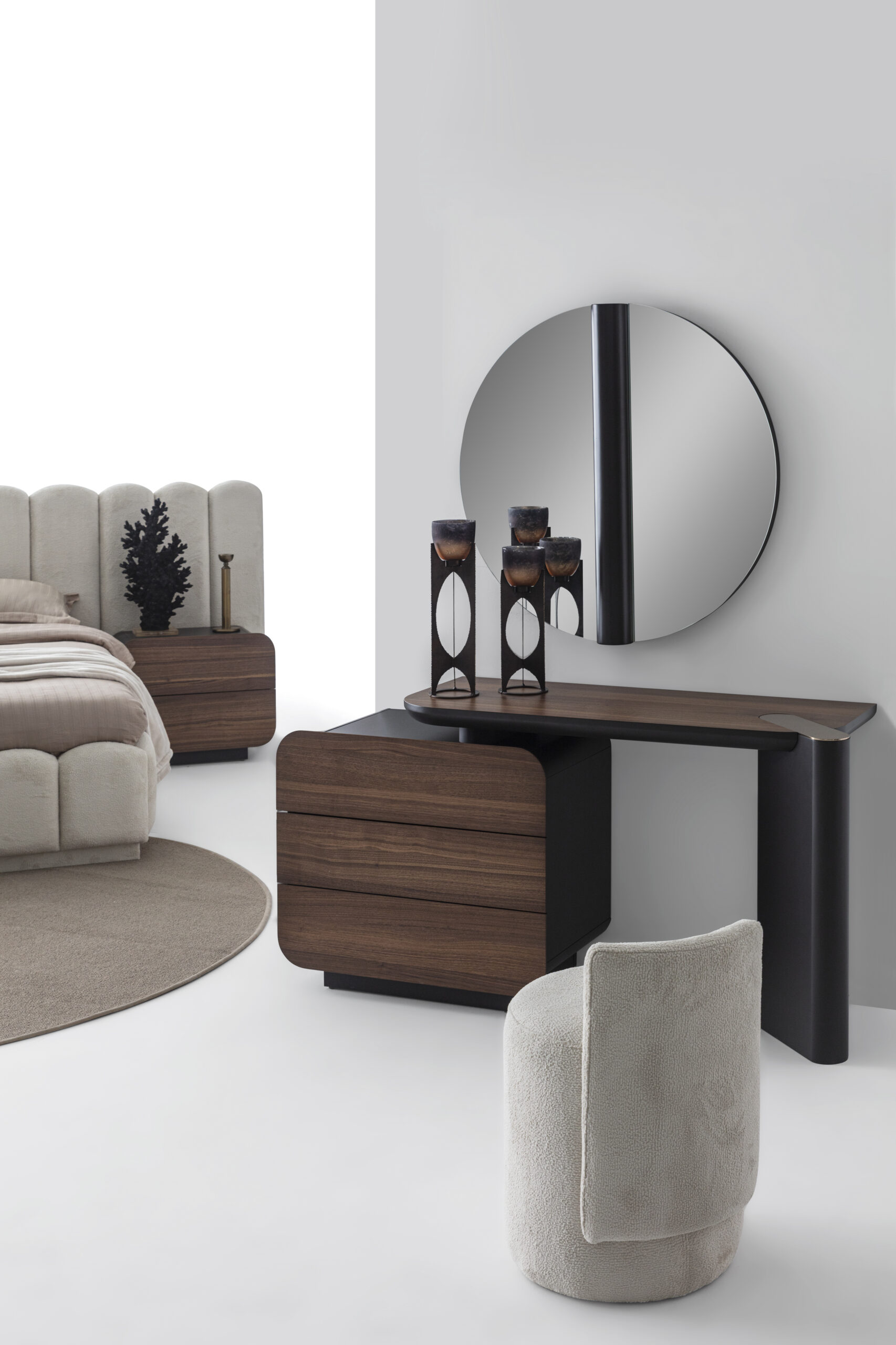 MAYBACH DIÓ/SIMA KIS KOMÓD - Image 2