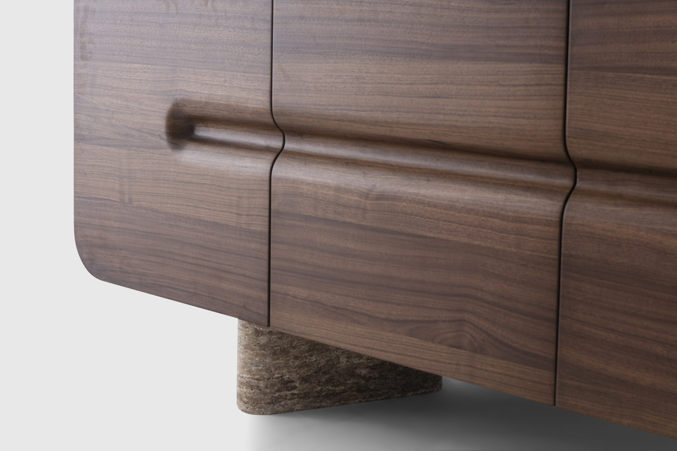 MAYBACH DIÓ/TRAVERTIN NAGY KOMÓD - Image 3